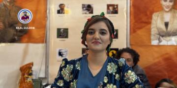 Bi rêya pirtûk û sînemayê mafên zarok û jinên Kurd diparêz e
