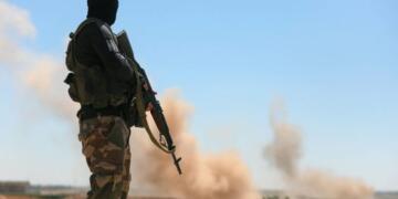 Meclisa Leşkerî ya Minbicê 5 çekdarên bi pere kuştin
