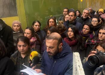DFG-MKG: Çi dibe bila bibe em ê qamera û pênûsên wan li erdê nehêlin