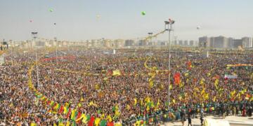 Hezar û 43 kesayetan banga ji bo aştiyê û çareseriyê kirin
