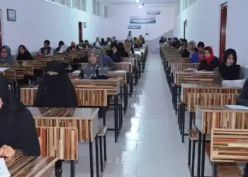 Talîban perwerdeya tibê li jinan qedexe kir