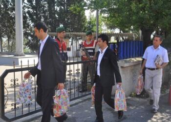 Parêzeran ji bo hevdîtina li Îmraliyê serî li dozgeriyê dan