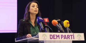Hatîmogullarî: Hukmat waştişê têkilîya Îmralî reyde kerdo sey estaneka marî