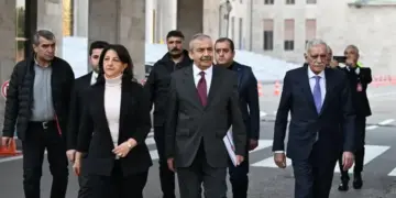 Heyetê Îmraliyî: Seba aştî û çareserîye hetkarîya şarî do bibo faktoro tewro muhîm