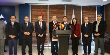 Sirri Sureyya Onder: Ahmet Turk jî dê di şandeya Îmraliyê de cih bigire
