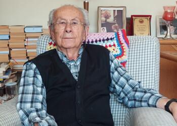 Fîkret Başkaya: Divê gel tenê siyasetê temaşe neke