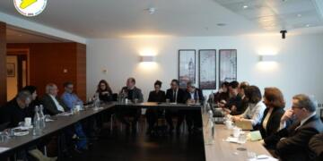Şandeya Rêveberiya Xweser û MSDê li Londonê bi akademîsyenan re civiya
