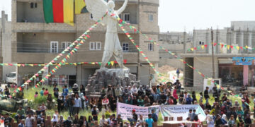 Vakur, Başûr û Rojawan seba vengdayîşo tarixî amade yo