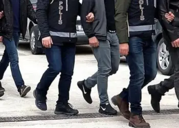 Îstanbul de 15 kesî ameyî destbendkerdene