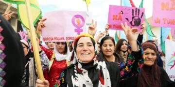 Dînamoya şoreşa kurd dê azadî û demokrasiyê bîne