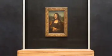 Muzeya Louvre de rewşêka averte est a