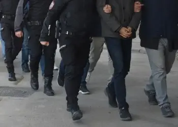 Manîsa de 18 kesî ameyê destbendkerdene