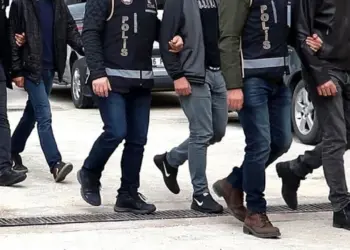 Îstanbul de 9 Şaredarîyanê CHP’î rê operasyon