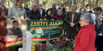 Sembola Newroze Zekîye Alkan ameye vîrardene