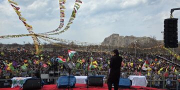 Newroza Wanî ya Girse: Vengdayîşê Ocalanî yê ma yo