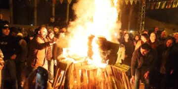 Şev li Agiriyê bi agirê Newrozê ronî bû