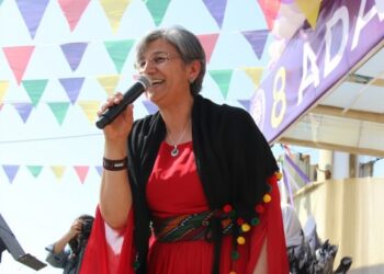 Leyla Guven: Cinî do pêşengîya prosesê neweyî bikerê