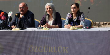 Tûncer Bakirhan: Em ê Newroza 2025an bikin Newroza azadiyê