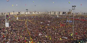 Amed ji bo Newroza dîrokî amade ye