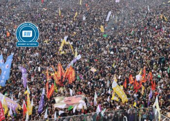Kurdistanî di Newrozê de li dora Abdullah Ocalan bûn yek