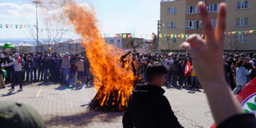 Agirê Newrozê li Licê hilbû: Em ê vê Newrozê bikin Newroza azadiyê