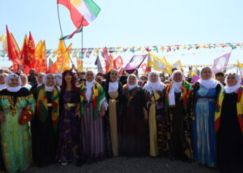 Newroza Mersînî bi coşêko pîl dewam kena