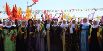 Newroza Mersînî bi coşêko pîl dewam kena