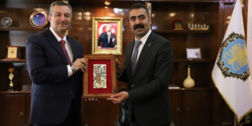 Walîyê Silêmanîyê DEM Partî û şaredarîya Amedî zîyaret kerd