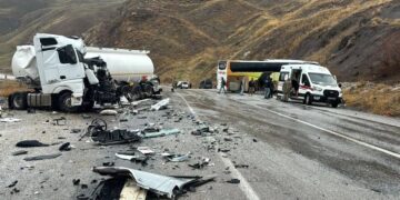 Li ser rêya Wan-Colemêrgê qeza: Kesek mir, 9 kes birîndar bûn