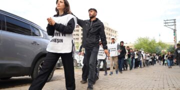 Meşvanên Amarayê bi meşê hatin qada mihrîcanê