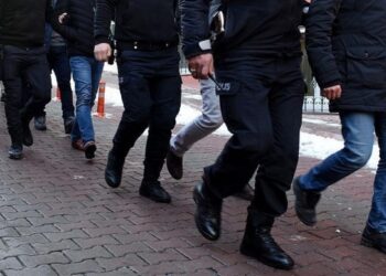 Îzmîr û Stenbol de xeylê kesî ameyê destbendkerdene