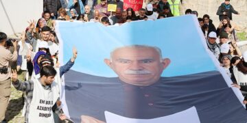 ‘Sosyalîstbûn civakîbûne û civakîbûn jî meşa bi gel re ye’