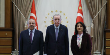 Civîna Şandeya Îmraliyê û Erdogan dest pê kir