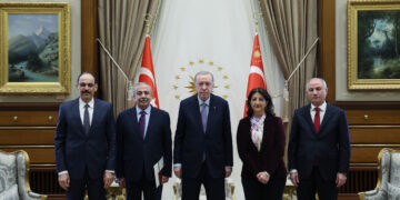 Civîna Şandeya Îmraliyê û Erdogan dest pê kir