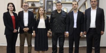 Heyetê DBP-DEM Partî bi Mazlum Ebdî kom bî