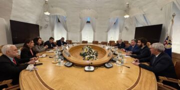 Şandeya DEM Partiyê li Rûsyayê civînan pêk tîne