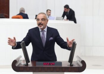 Meclîs de ziwanê Kurdkî reyna ame astengkerdene