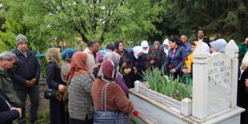 Uveyş Ocalan li ser gora xwe hat bibîranîn