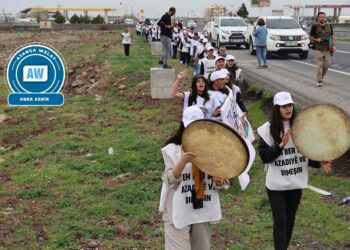 ‘Meşa me meşa azadiyê ye’