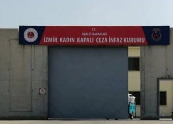 Ji ber ‘tililî’ û ‘hembêzkirinê’ ceza dane 9 girtiyên jin