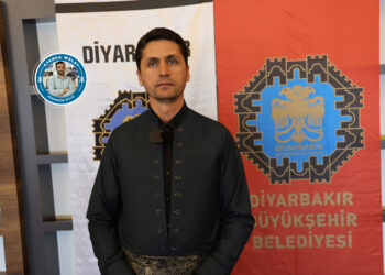 ‘Em ê her qadeka bajarê xwe bikin bi Kurdî’