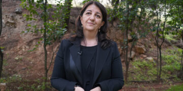 ‘Gerek inkey her kes semedê aştîye bixebito’