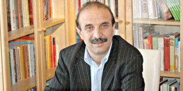 Polîsên Alman siyasetmedar Yuksel Koç kirin binçavan