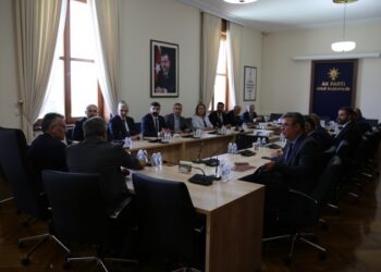 Serekanê baroyan grûba AKP’yî zîyaret kerd