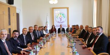 Serokên 15 baroyan serdana DEM Partiyê kirin