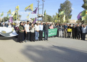 Gelê Mexmûrê li dijî ambargo û zextên Iraqê meşiyan