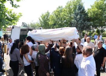 Cenazeyê Eyşe Şanê gihişt Amedê