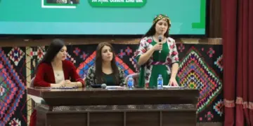 Jinan ji bo Roja Jîngehê komxebat li dar xist