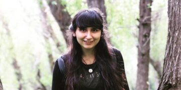 Xizmên ‘çeteya fihûşê’ gef li rojnameger Zeynep Durgut xwarin