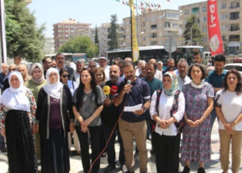 Hêrsa li dijî êrîşa ser Kurdî mezin dibe: Kurdî xeta me ya sor e